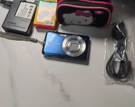 18.卡西欧相机蓝色 型号EX-S10 购...