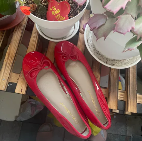 买小了 感兴趣的话点“我想要”和我私聊吧～