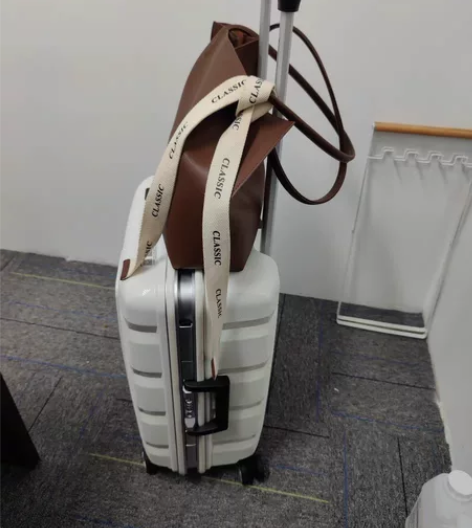 【顺丰包邮 全新正品】Lucky Club...