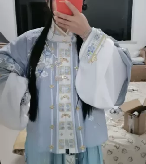 玉术家 绣花只有里衣和裙子全新已绝版 带吊...