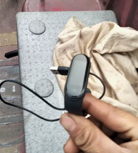 小米5手环，几乎全新 感兴趣的话点“我想要...