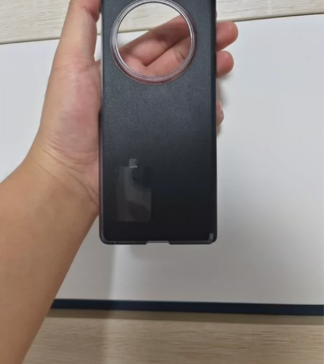 vivo fold3原装保护壳，第一代转轴...