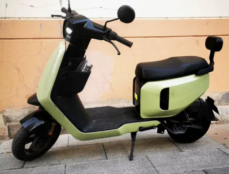 小牛电动车B2，续航80公里，48-24锂...