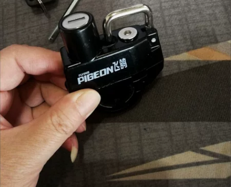 全新包邮飞鸽电动车摩托车头盔锁 防盗锁防偷...