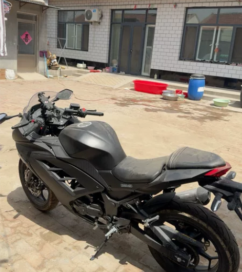 新车宝雕BD200-25B刚开一百多公里车...