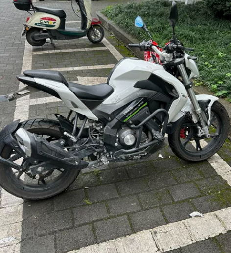 20年贝纳利小迅龙150 感兴趣的话点“我...