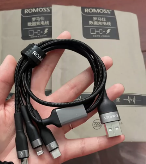 罗马仕全新三合一数据线手机快充线通用充电线...
