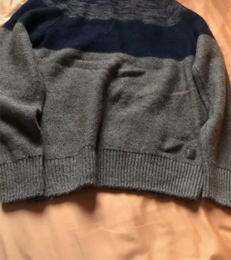 意大利原产楚沙迪毛衣，原价2800 感兴趣...