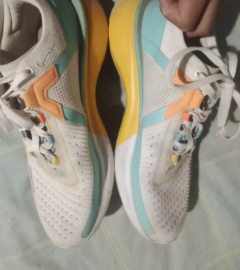 匹克态极2.0pro，44码，鞋子很软弹，...