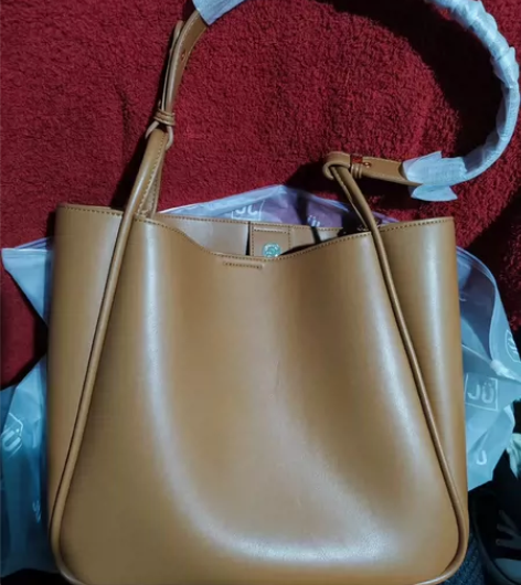 欧时纳单肩包，全新，未使用，不适合自己的风...