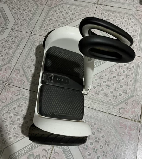 九号平衡车 京东购入，9成新。给孩子买的，...