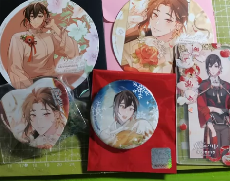 新世界狂欢八云set出 如图 除了虚宝卡都...