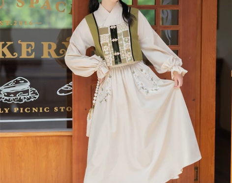 徐娇织羽集改良明制方领对襟比甲交领连衣裙套...