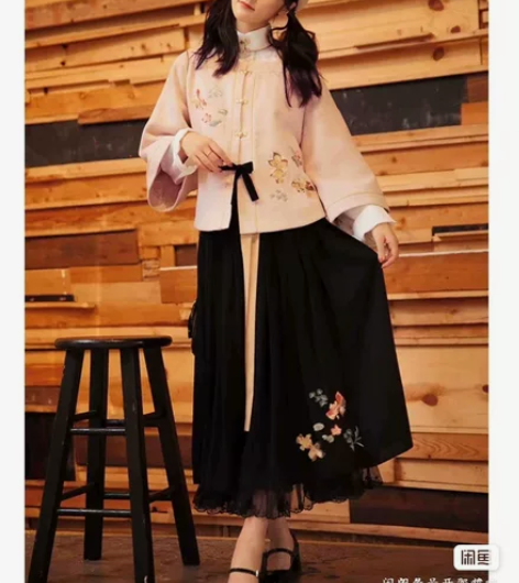 徐娇织羽集，七秒半身裙，汉服改良汉元素。 ...