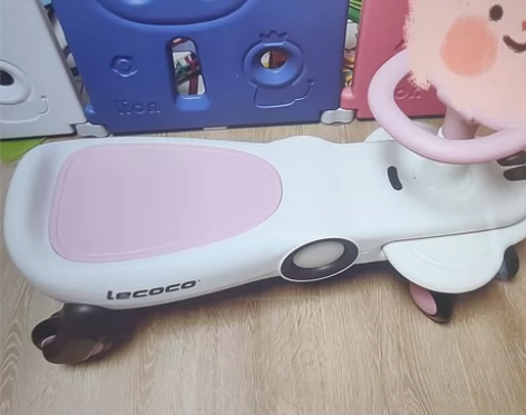 【全新包邮】  lecoco乐卡扭扭车儿童...
