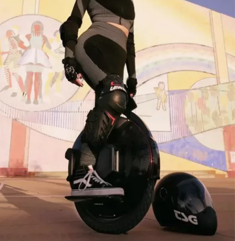 乐行天下v8s最新款电动独轮车，好看轻便轻...