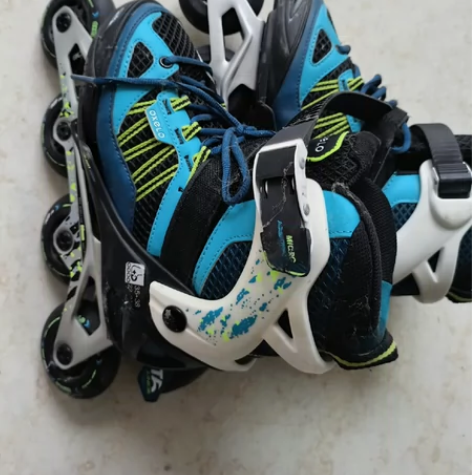 迪卡侬正品轮滑鞋 感兴趣的话点“我想要”和...