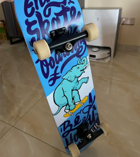 DBH滑板专业板王一博同款双翘滑板车 轻微...