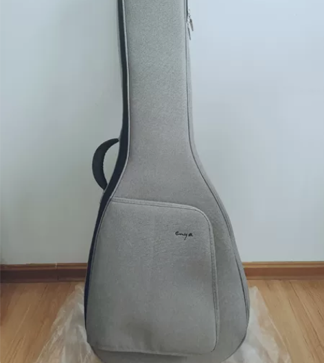 全新加厚恩雅吉他琴包，没有使用痕迹，到了一...