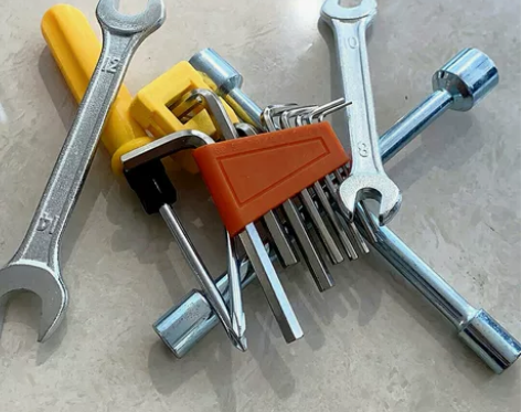 电动车随车工具包常用套筒扳螺丝刀助力自行车...