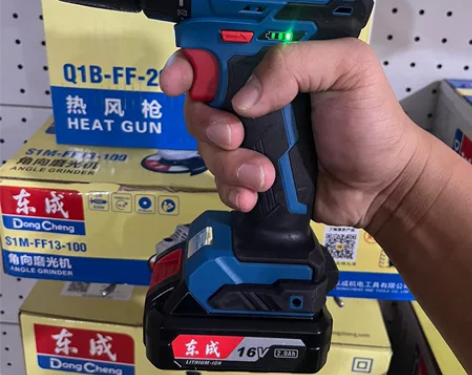 【亏钱清仓】全新东城超大功率手电钻锂电双速...