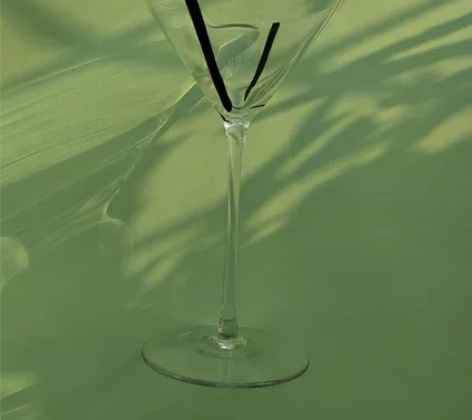 黑色条纹中古鸡尾酒杯 此款鸡尾酒杯，杯型小...