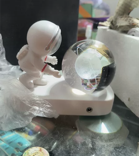 宇航员水晶球小夜灯 全新非偏远包邮，偏远补邮