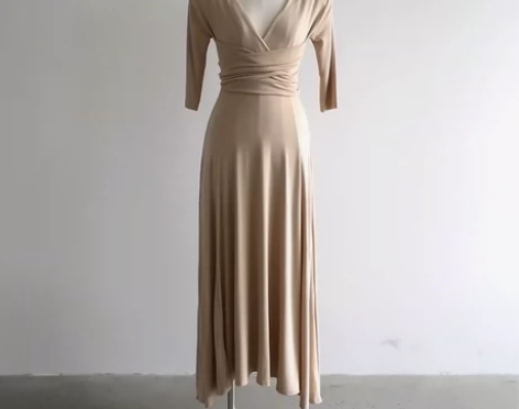 连衣裙 低价出 高跟鞋 穿过一次 我自己搭...