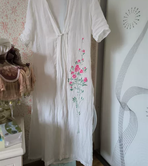 白色苎麻手绘外披 穿一洗一。忽然不喜欢这样...