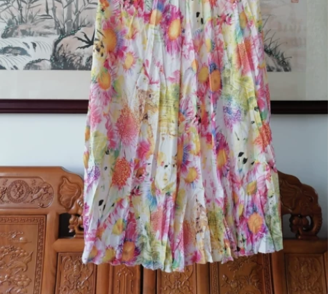 #海边裙子长裙大摆裙半身裙碎花裙防晒防蚊 炫彩，全新带吊牌，...