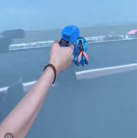 【爬墙遥控车 蜘蛛侠上线】 @@##追风翻...