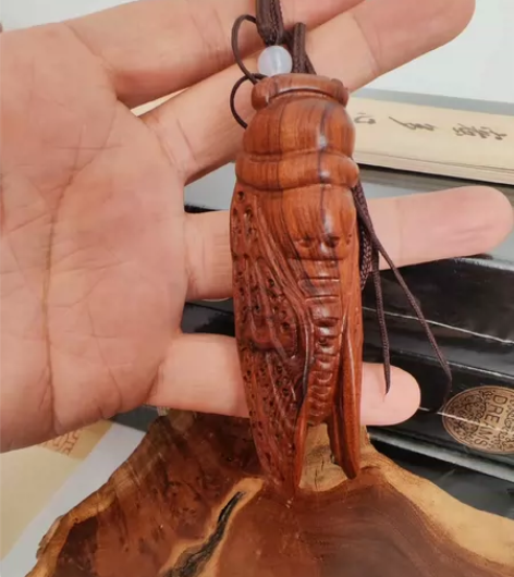 一鸣惊人木雕手把件，9厘米。 【购买须知】...