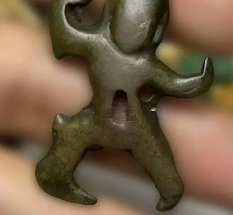 藏传天铁修复 修复九宫牌，加挂环，背面加咒...