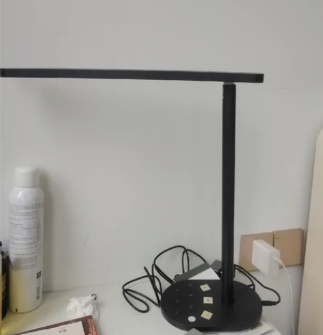 护眼台灯 感兴趣的话点“我想要”和我私聊吧...