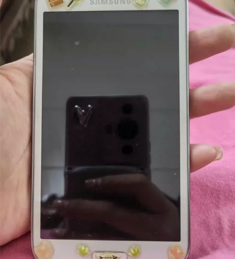 三星手机 型号GT-I8552 能正常使用...