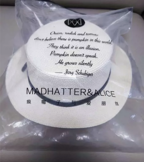 走出来，从千篇一律的庸常中走出来，别被工作...