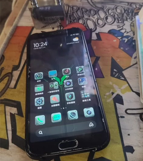 黑鲨手机便宜出，8+128，运行完美，无维...