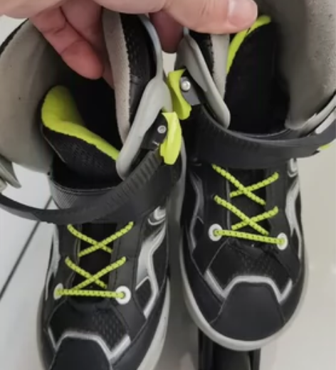 迪卡侬 儿童轮滑鞋 29-32码 道里区经...