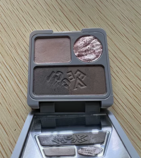 眉粉 修容卧蚕眼影都可以就用过一两次 需要...