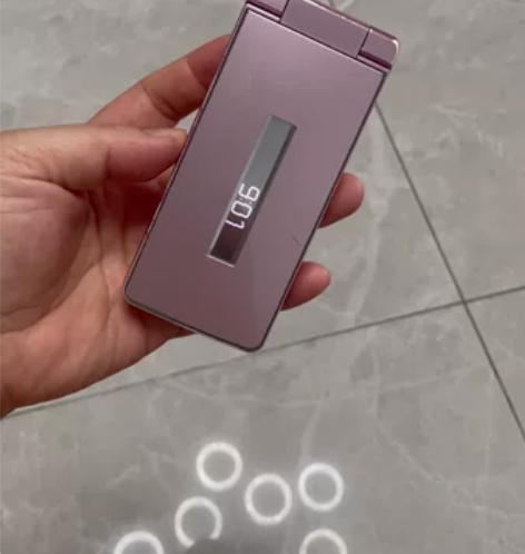 粉色翻盖夏普sh 02L三网4g实拍 支持...