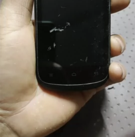 海信触摸屏手机一个，正常使用，无拆修，包邮...