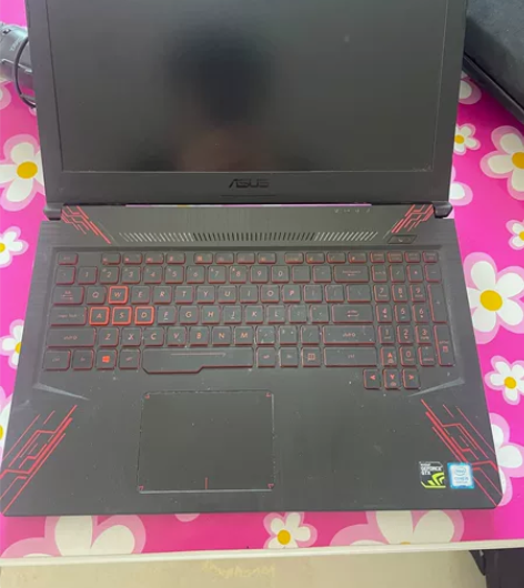 华硕飞行堡垒5 成色如图所示 显卡：GTX...