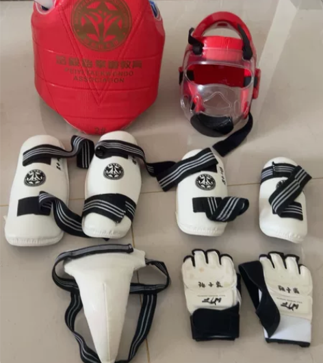 小孩跆拳道护具 感兴趣的话点“我想要”和我...