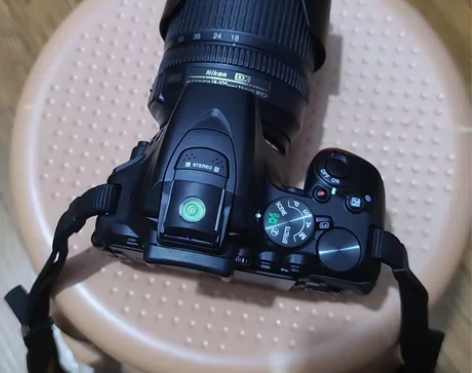 尼康D5600数码相机，配18-105mm...