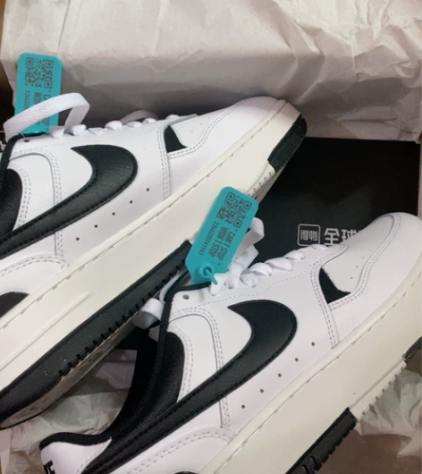 ?某物买的Nike Gamma Force...