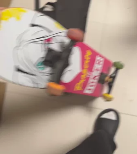 DBH滑板  专业滑板   搬家不要了  ...