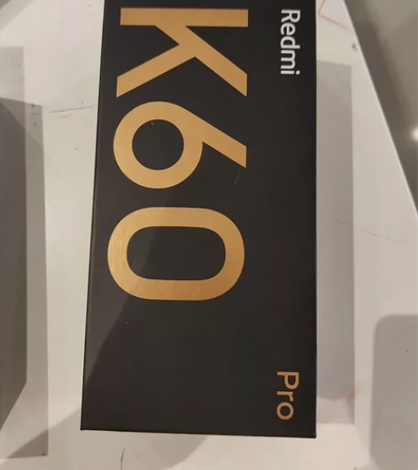 红米k60pro8+128  晴雪白  演...