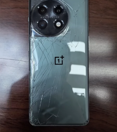 一加11，背部摔坏不影响使用16+256 ...