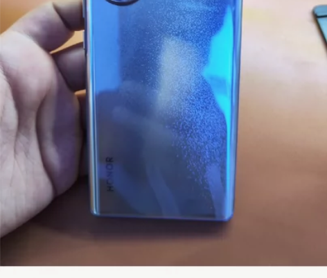 荣耀60  8+256手机拍照好，速度快，...