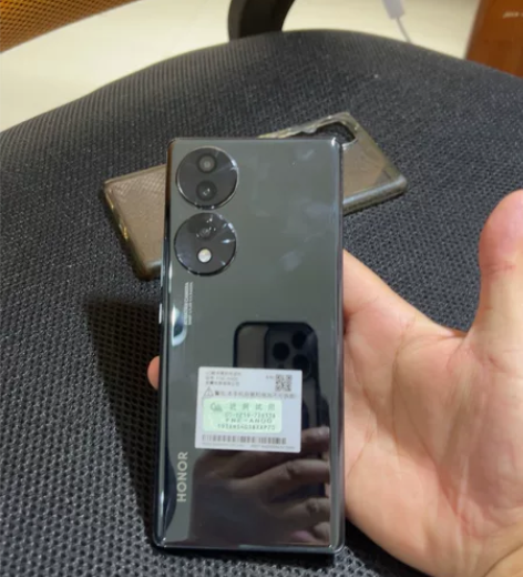 女生一手自用荣耀 70(5G)512GB+...